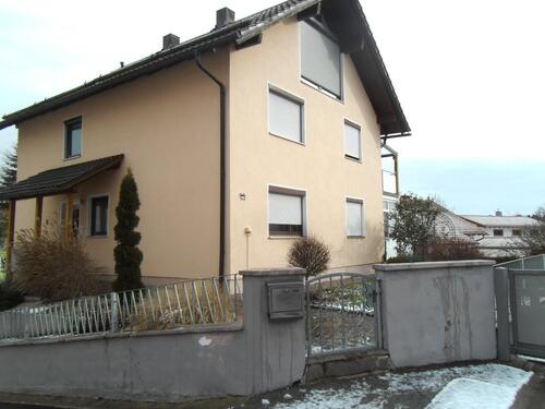 Foto - 3 ZKB-Wohnung in Zweifamilienhaus