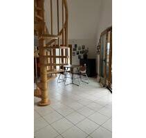 Helle 2-Zimmer-Galeriewohnung mit Einbauküche - 65qm in Elsenfeld