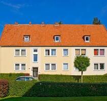 Zum 01.04.2026, gemütliche DG Wohnung - Blomberg