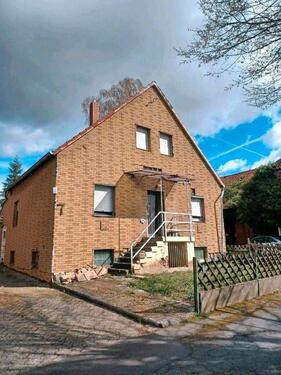 Foto - Einfamilienhaus mit Obstgarten, Vorgarten & Garage in Gadenstedt