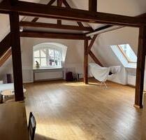 Helle Atelierwohnung 99qm Grundfläche, in bevorzugter Wohngegend - Traunstein