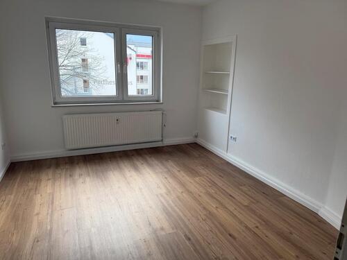 Foto - Frisch renovierte 2 Zimmer Wohnung, mit Balkon und Küche