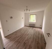 DG Wohnung 2 12 Zimmer, frisch renoviert - Duisburg Mittelmeiderich