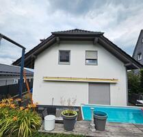 Moderne Wohnung mit Pool, Weitblick, Fußbodenheizung - Siegen