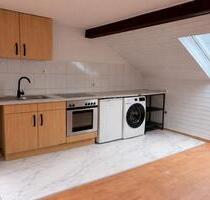 DG Wohnung mit EBK ca. 40qm frisch renoviert Bürgeln - Cölbe