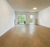 Helle 2-Zimmer Wohnung mit eigenem Garten & Aufzug befristet - Offenbach am Main