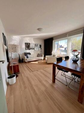 Foto - Moderne 3-Zimmer Wohnung mit Balkon 1. OG Friedrichsdorf