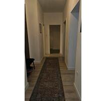 Möblierte 3 Zi Kü Bad und Balkon - Krefeld