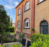 Renovierte 3-Zimmer-Wohnung mit Einbauküche in stilvollen schönen - Neu-Isenburg