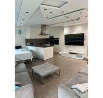 3 Zimmer Wohnung mit hocherwertiger Einbauküche - Frankfurt am Main Kalbach