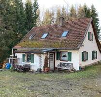 Kleines Häuschen in Alleinlage - 98.500,00&nbsp;EUR Kaufpreis, ca.&nbsp; 90,00&nbsp;m&sup2; in Bad Wurzach (PLZ: 88410)