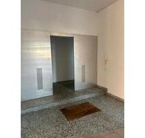 Großes Einfamilienhaus über drei Stockwerke - Schwabach