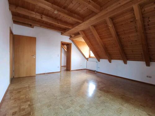 Foto - Tolle Dachgeschosswohnung mit 3,5 Zimmer in Helfenbrunn