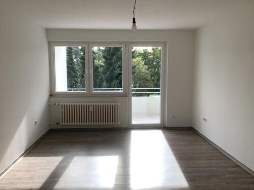 Foto - Großzügige 3-Zimmerwohnung mit Fahrstuhl und Balkon!