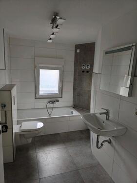 Foto - Sanierte 3 Zimmer Wohnung - 650,00&nbsp;EUR Kaltmiete, ca.&nbsp; 60,00&nbsp;m&sup2;