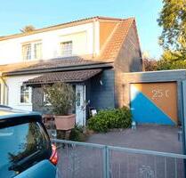 Charmante Doppelhaushälfte in ruhiger Lage (Ohne Makler) + Garten - Stockstadt am Rhein