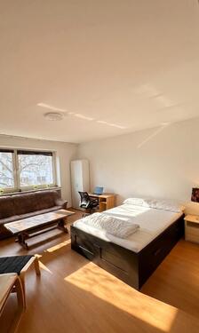 Foto - 3er-Frauen-WG Helles möbliertes WG-Zimmer mit Balkon ab Juli frei