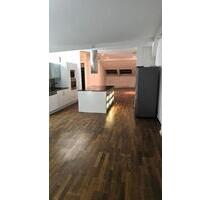 Großzügige 141 m² Wohnung im 5. OG in Berlin Mitte