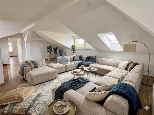 Foto - Moderne, geräumige, helle 2 Zimmer Wohnung mit Einbauküche