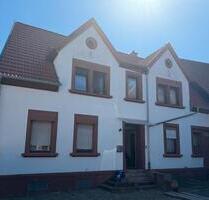 Miethaus in 67659 Stockborn - 1.400,00&nbsp;EUR Kaltmiete, ca.&nbsp; 193,00&nbsp;m&sup2; in Katzweiler (PLZ: 67734)
