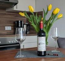 Borkum: Ferienwohnung mit Südbalkon mit Blick auf den alten und d