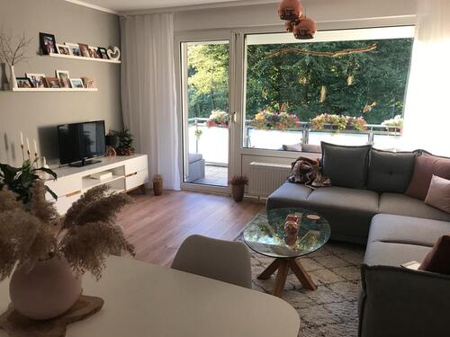 Foto - Großzügige, modernisierte 2-Zimmer Wohnung in grüner Lage