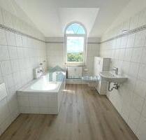 Modernisierte Zentrale 4-Zimmer-Wohnung mit traumhaftem Seeblick - Schwerin