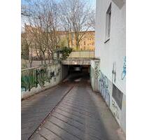Tiefgaragenstellplatz für Luxusauto oder Oldtimer zu vermieten - Berlin Reinickendorf