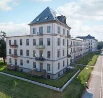 Sehr schöne vollmöblierte 2-Raum-Wohnung mit Pkw-Stellplatz - Dresden Neustadt