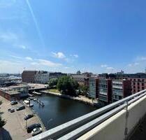 Abgeschlossener Büroraum in Bürogemeinschaft mit Hafenblick - sofort verfügbar - Hamburg Hamburg-Mitte