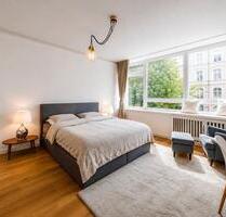 Stilvolle, vollmöblierte 3-Zimmer-Wohnung mit Balkon & Stellplatz - Berlin Charlottenburg-Wilmersdorf