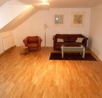 Möbilierte, stilvoll u. komfortabel sanierte Dachgeschoßwohnung - Freiberg