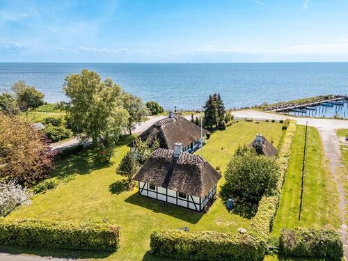 Foto - Exklusive Idylle in absoluter Südlage und erster Reihe zum Wasser
