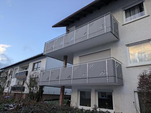 Foto - Wir vermieten 2-Zimmer Dachwohnung mit Balkon in Lohr Sendelbach