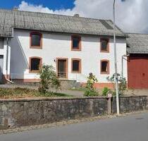 Einfamilienhaus mit Nebengebäude - Dahlem