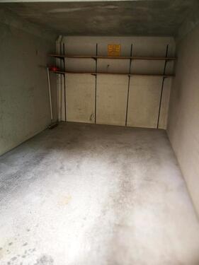 Foto - Garage zu vermieten - 100,00 EUR Miete,
