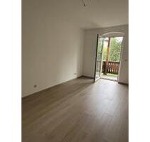 Bezugsfertige 3-Raum-Wohnung mit Balkon und Tageslichtbad in Döbeln
