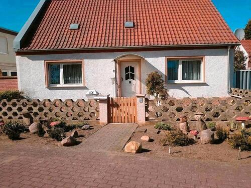 Foto - Familienfreundliches EFH m. Hof und Garten in guter Lage