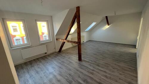 Foto - !!! Erstbezug nach Komplettsanierung !!! 4-Zi.-DG-Whg. mit Wohn-Esszimmer