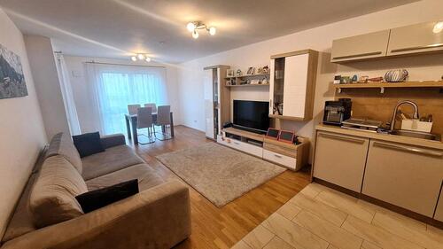 Foto - 3-Zimmer-Wohnung mit Loggia, TG, Wallbox ready, Glasfaser, PV