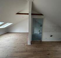 Moderne DG Wohnung – Erstbezug nach Sanierung – - Wuppertal Arrenberg