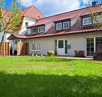 Große OG Wohnung mit Balkon und Terrasse in LilienthalFalkenberg