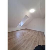 3-Zimmer-Dachgeschosswohnung - 1.100,00&nbsp;EUR Kaltmiete, ca.&nbsp; 65,00&nbsp;m&sup2; in Rutesheim (PLZ: 71277)
