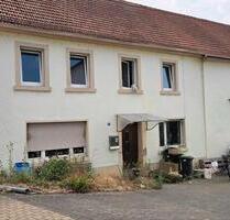 4 Seiten Hof mit viel Potenzial - Medard