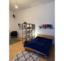 Biete WG Zimmer für 4 bis 6 Wochen Berlin Prenzlauer Berg