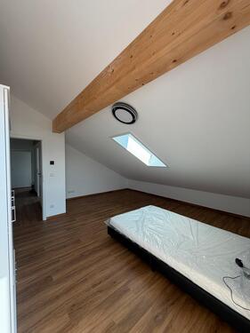 Foto - Dachgeschoßwohnung zur Miete in Zeitlarn