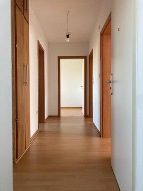 Foto - Schön geschnittene 69 m2 Wohnung in Darmstadt West mit Garage