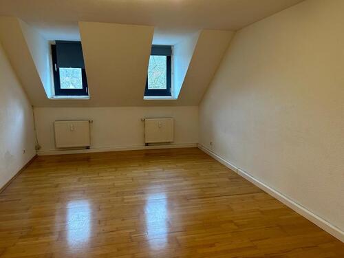 Foto - Altsaarbrücken, Nähe HTW, sehr hübsche 2-Zi-DG-Wohnung mit Einbau