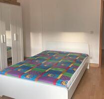 Helle 1-Zimmer-Wohnung mit Küche und Bad zu vermieten. - Freiberg