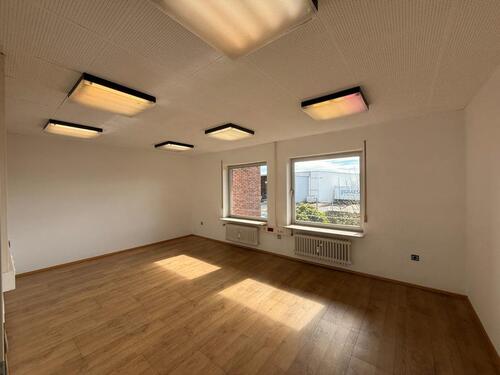 Foto - Büroeinheit mit 3 flexibel nutzbaren Räumen+Küche und WC ca. 95qm